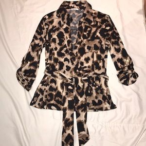 Wrap front stretch jersey print top self tie belt